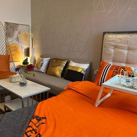 Cozy Studio Unit At Sun Residences Quezon City Bagian luar foto