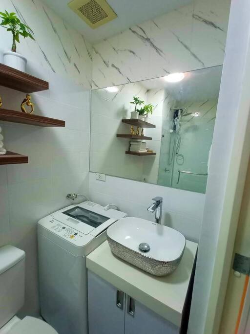 Cozy Studio Unit At Sun Residences Manila Bagian luar foto