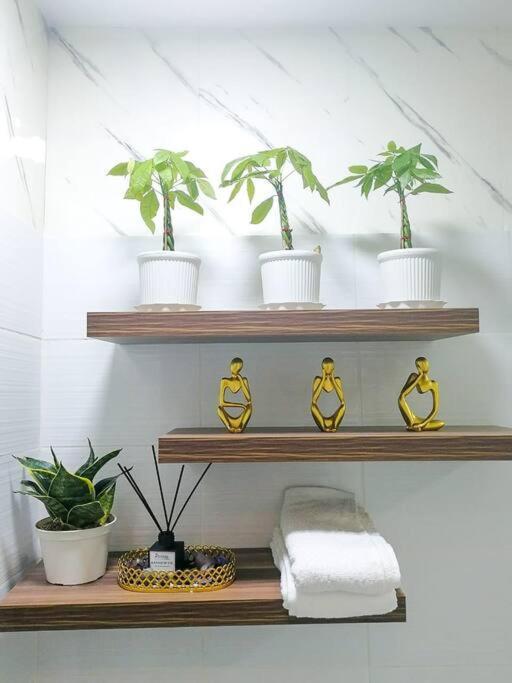 Cozy Studio Unit At Sun Residences Quezon City Bagian luar foto
